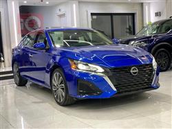 نيسان ألتيما